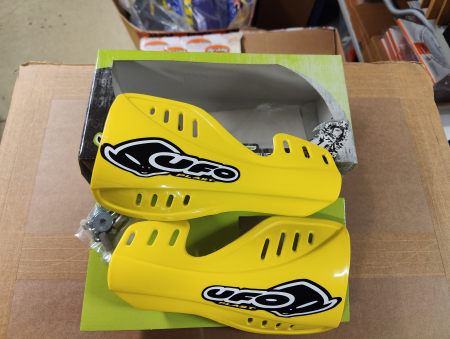 UFO KÄSISUOJAT RMZ250 2004 KELTAINEN KA03759 650-3759-102